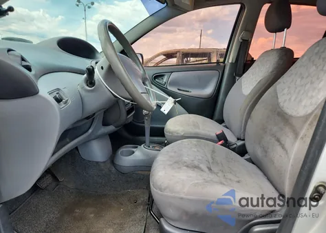 2001 Toyota Echo z USA, uszkodzony, nr VIN JTDBT123110190079